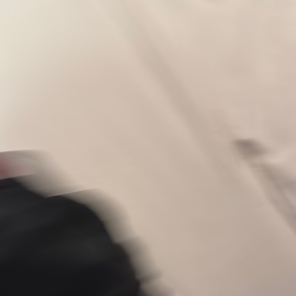 Elegant Black Strapless Top - Picture 2 of 3